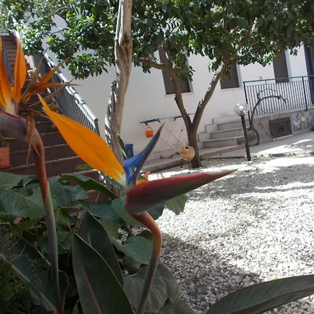 בית נופש Il Melograno טאורמינה